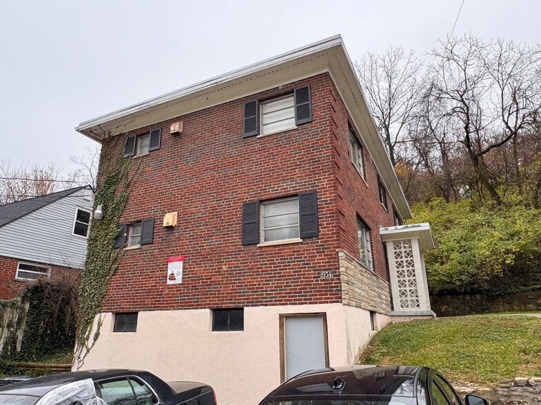 1928-1934 Grand Ave, Cincinnati, OH à vendre - Photo du bâtiment - Image 3 de 16