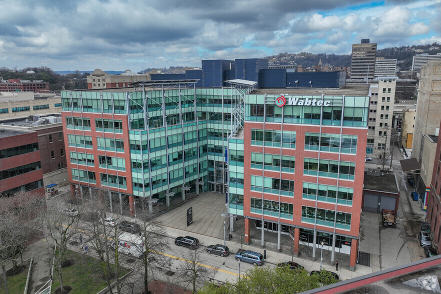 30 Isabella St, Pittsburgh, PA à vendre - Photo principale - Image 1 de 1