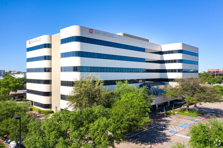 275 W Campbell Rd, Richardson, TX à louer - Photo du bâtiment - Image 1 de 3