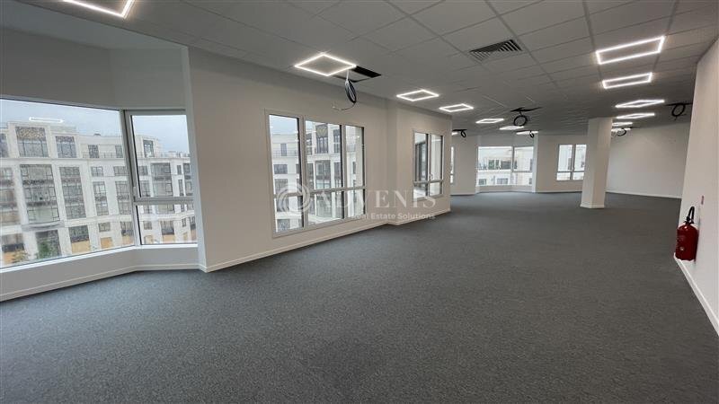 Office in Chessy for lease Interior Photo- Image 1 of 13