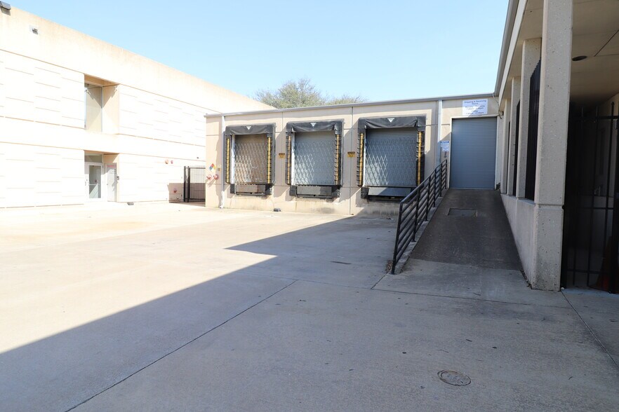 3940-4306 Capitol Ave, Dallas, TX à vendre - Photo du bâtiment - Image 3 de 16
