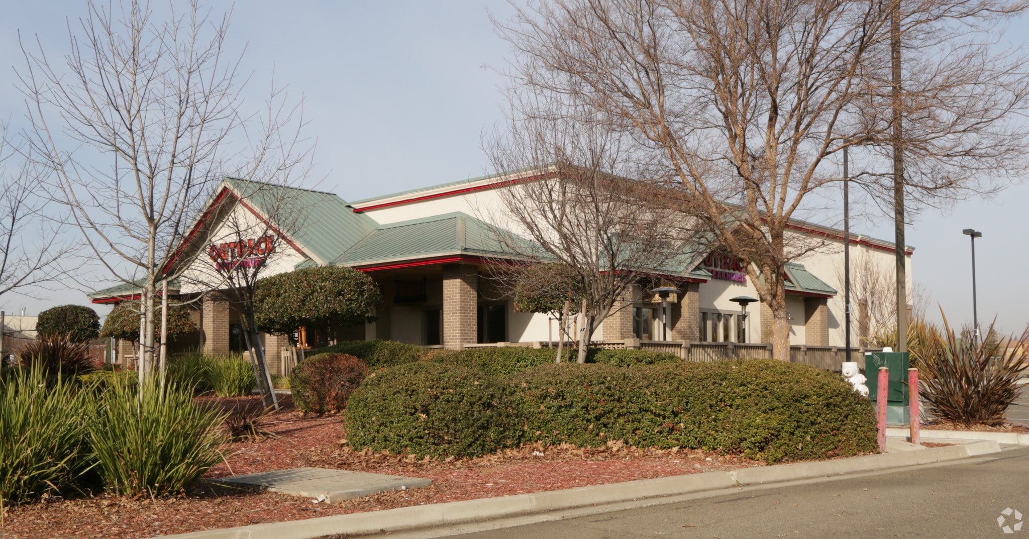 7221 Laguna Blvd, Elk Grove, CA for sale Primary Photo- Image 1 of 8