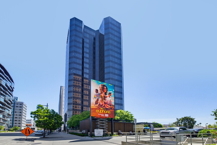 6420 Wilshire Blvd, Los Angeles, CA à louer - Photo du bâtiment - Image 3 de 12