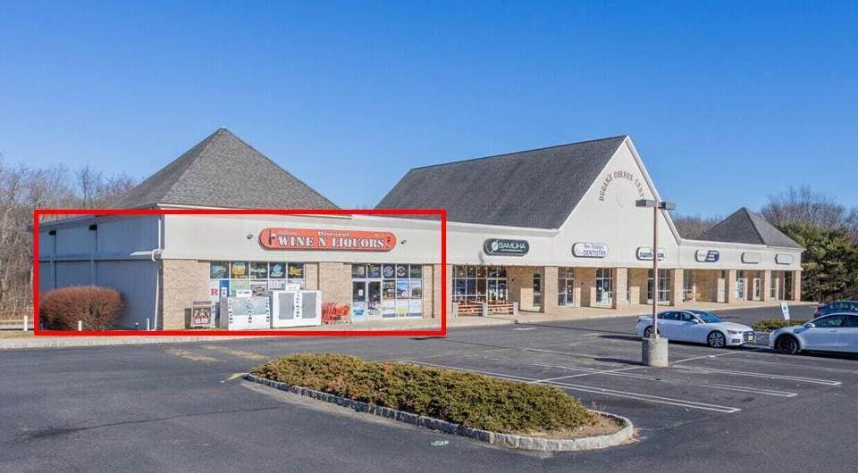 514 State Route 33 W, Manalapan Township, NJ à louer - Photo du bâtiment - Image 1 de 3