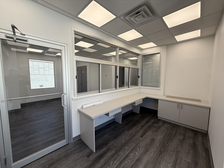 2460-2462 Flatbush Ave, Brooklyn, NY à louer - Photo intérieure - Image 3 de 4