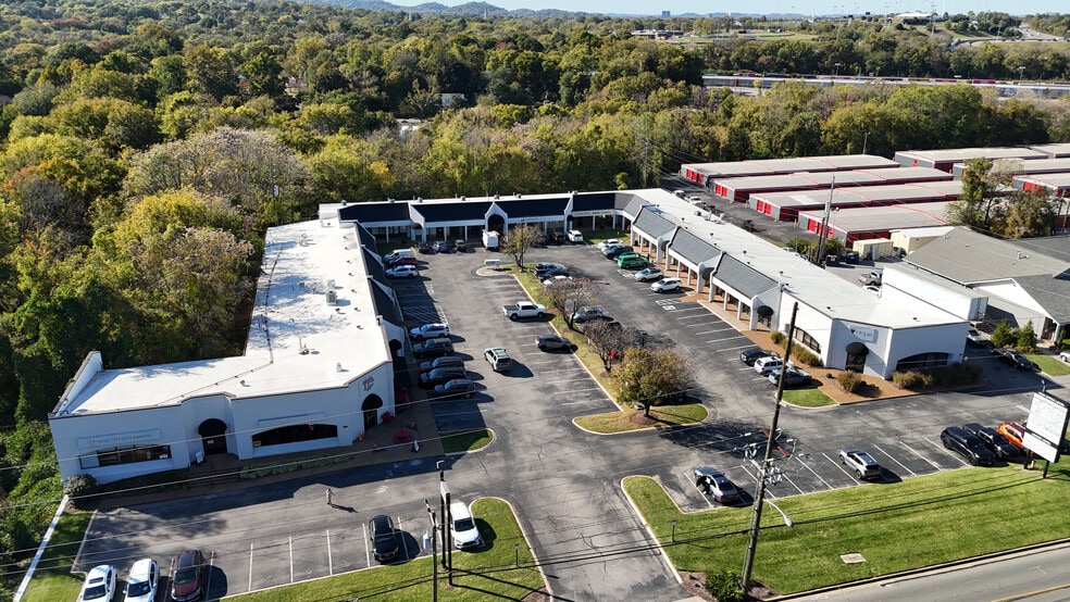 4825 Trousdale Dr, Nashville, TN for lease - Building Photo - Image 3 of 7