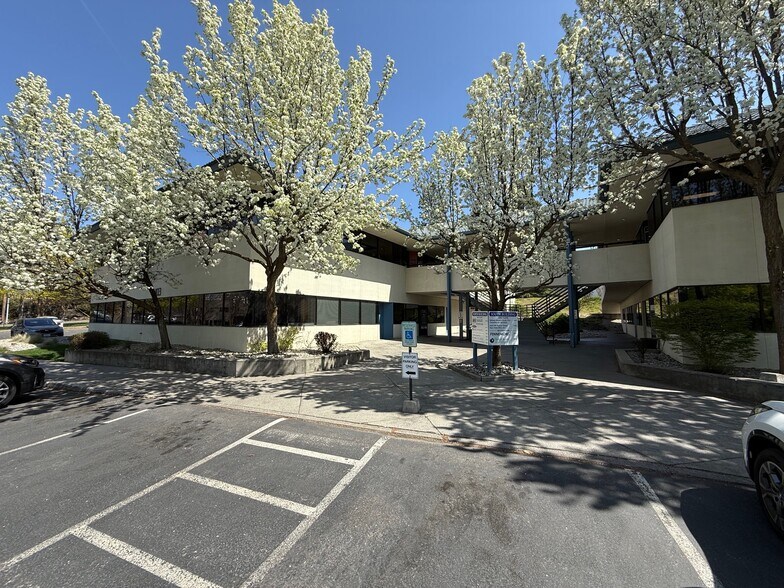 1403 S Grand Blvd, Spokane, WA à louer - Photo du bâtiment - Image 1 de 3