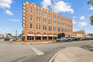 Plus de détails pour 104 E North St, Uvalde, TX - Multi-résidentiel à vendre