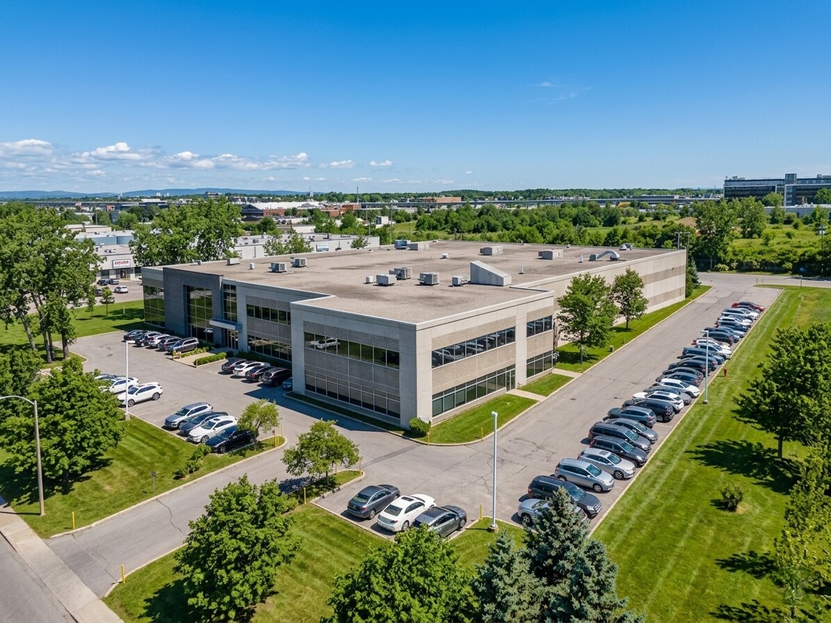 16715 Boul Hymus, Kirkland, QC à vendre Photo principale- Image 1 de 6