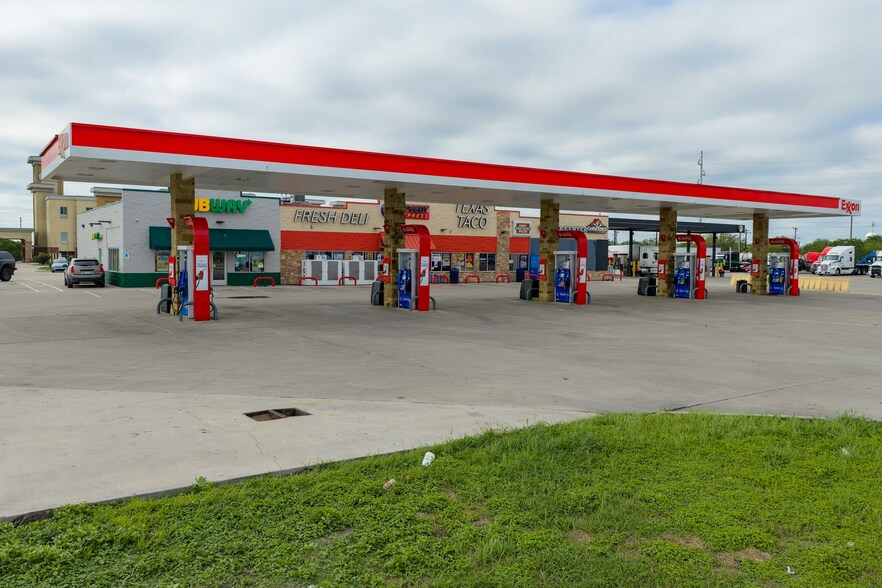 10538 N Highway 359, Mathis, TX for sale - Building Photo - Image 3 of 5