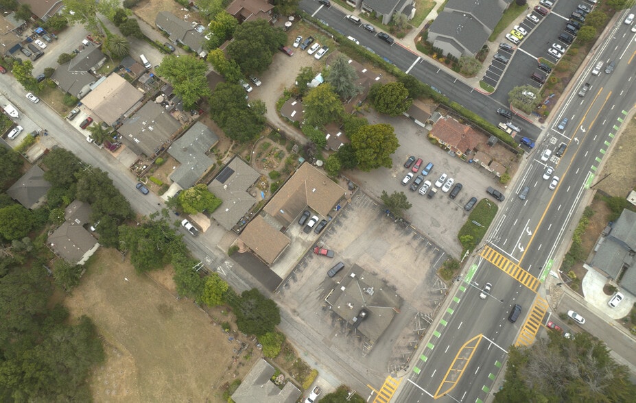 2628-2650 Soquel Dr, Santa Cruz, CA à vendre - Photo du bâtiment - Image 3 de 8