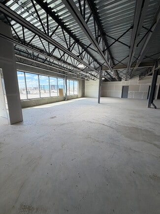 Plus de détails pour 5023 28 St NW, Edmonton, AB - Industriel à vendre