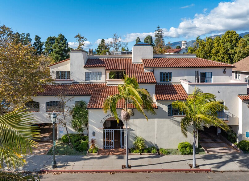 21 E Victoria St, Santa Barbara, CA à louer - Photo du bâtiment - Image 1 de 14
