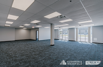 6551-6571 Cochran Rd, Solon, OH for lease Interior Photo- Image 2 of 7