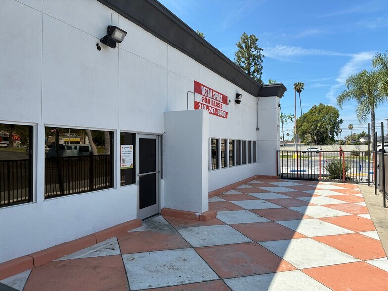 1512-1524 E Amar Rd, West Covina, CA à louer - Photo du bâtiment - Image 3 de 7