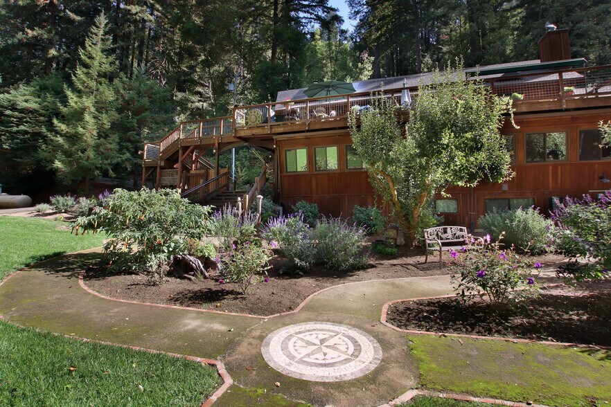 16770 Redwood Lodge Rd, Los Gatos, CA à vendre - Photo du bâtiment - Image 3 de 108