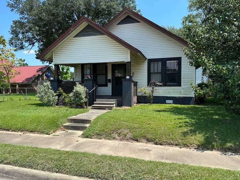 620 N 5th St, Silsbee, TX à vendre - Photo du bâtiment - Image 2 de 12