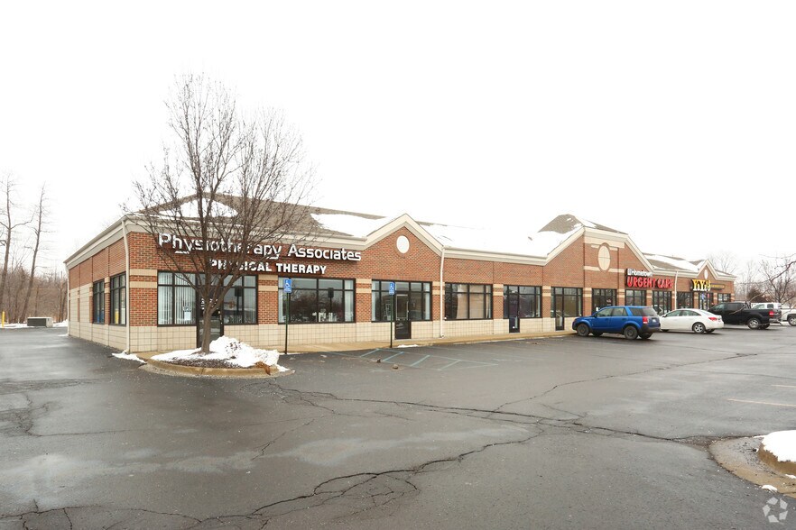 3190-3240 W Silver Lake Rd, Fenton, MI à louer - Photo du bâtiment - Image 2 de 3