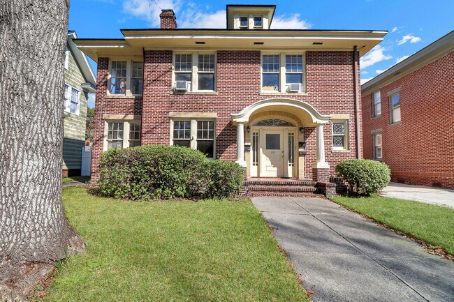 More details for 210 E 48th St, Savannah, GA - Multifamily for Sale