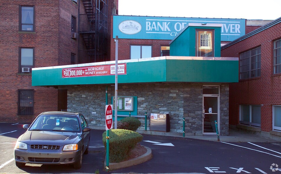 0 Fall River, Fall River, MA à vendre - Photo du bâtiment - Image 3 de 6