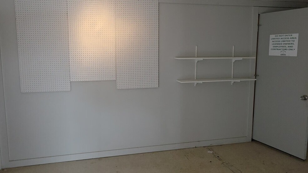 320 S Taylor Rd, Watonga, OK à vendre - Vidéo sur l’inscription commerciale - Image 2 de 20