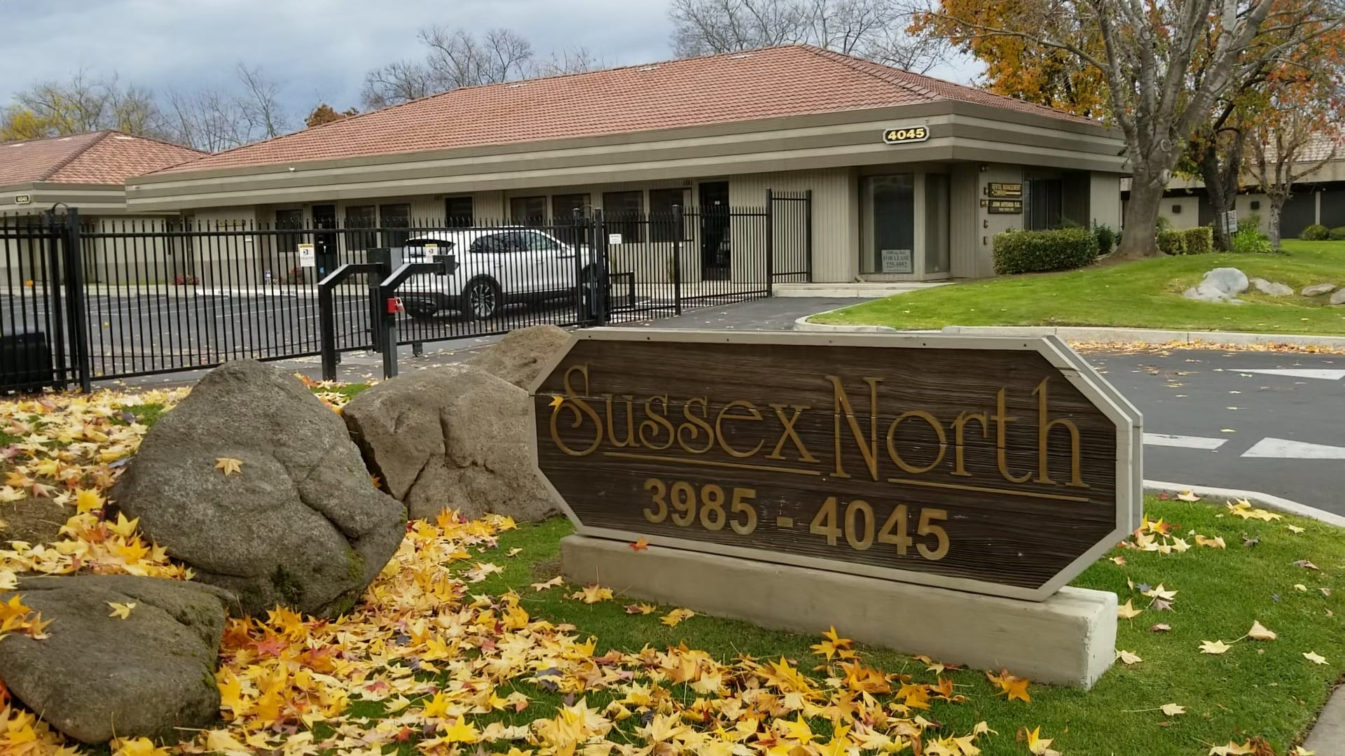 3995 N Fresno St, Fresno, CA for lease Primary Photo- Image 1 of 2