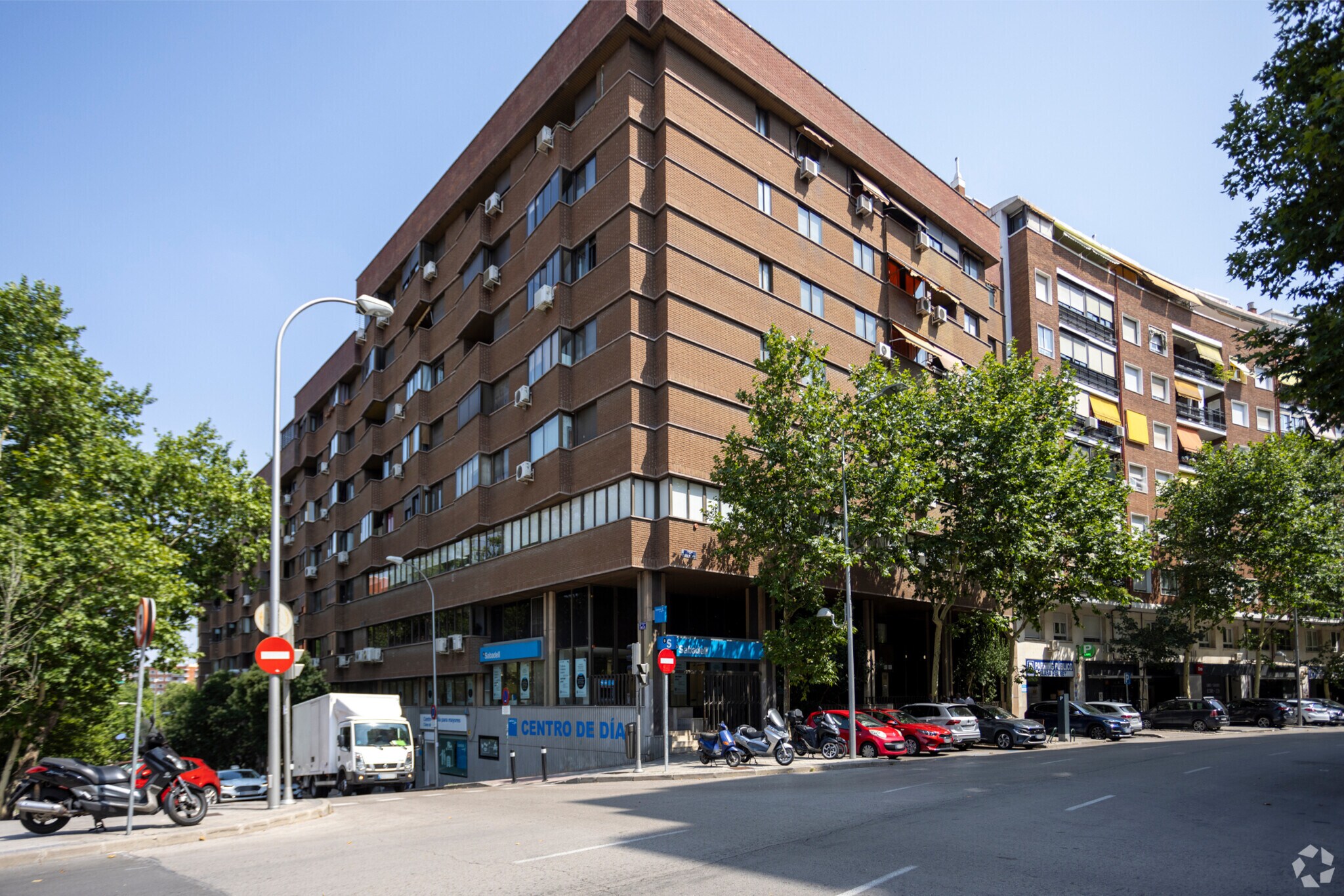 Immeuble residentiel dans Madrid, Madrid à vendre Photo principale- Image 1 de 2