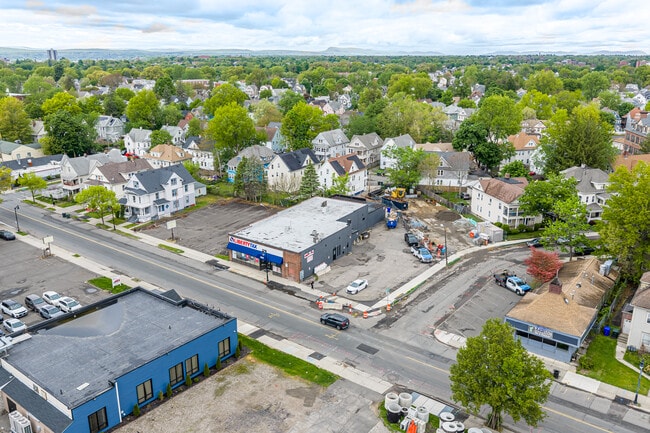More details for 483 Belmont Ave, Springfield, MA - Retail for Lease