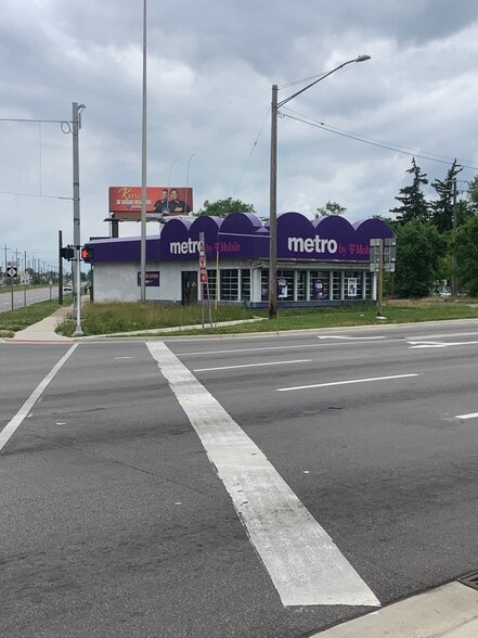 24150 Grand River Ave, Detroit, MI for lease - Building Photo - Image 3 of 3
