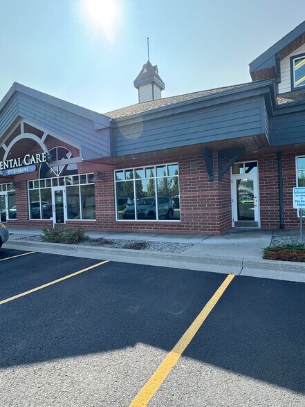 2910-3010 E 57th Ave, Spokane, WA à louer - Photo du bâtiment - Image 2 de 8
