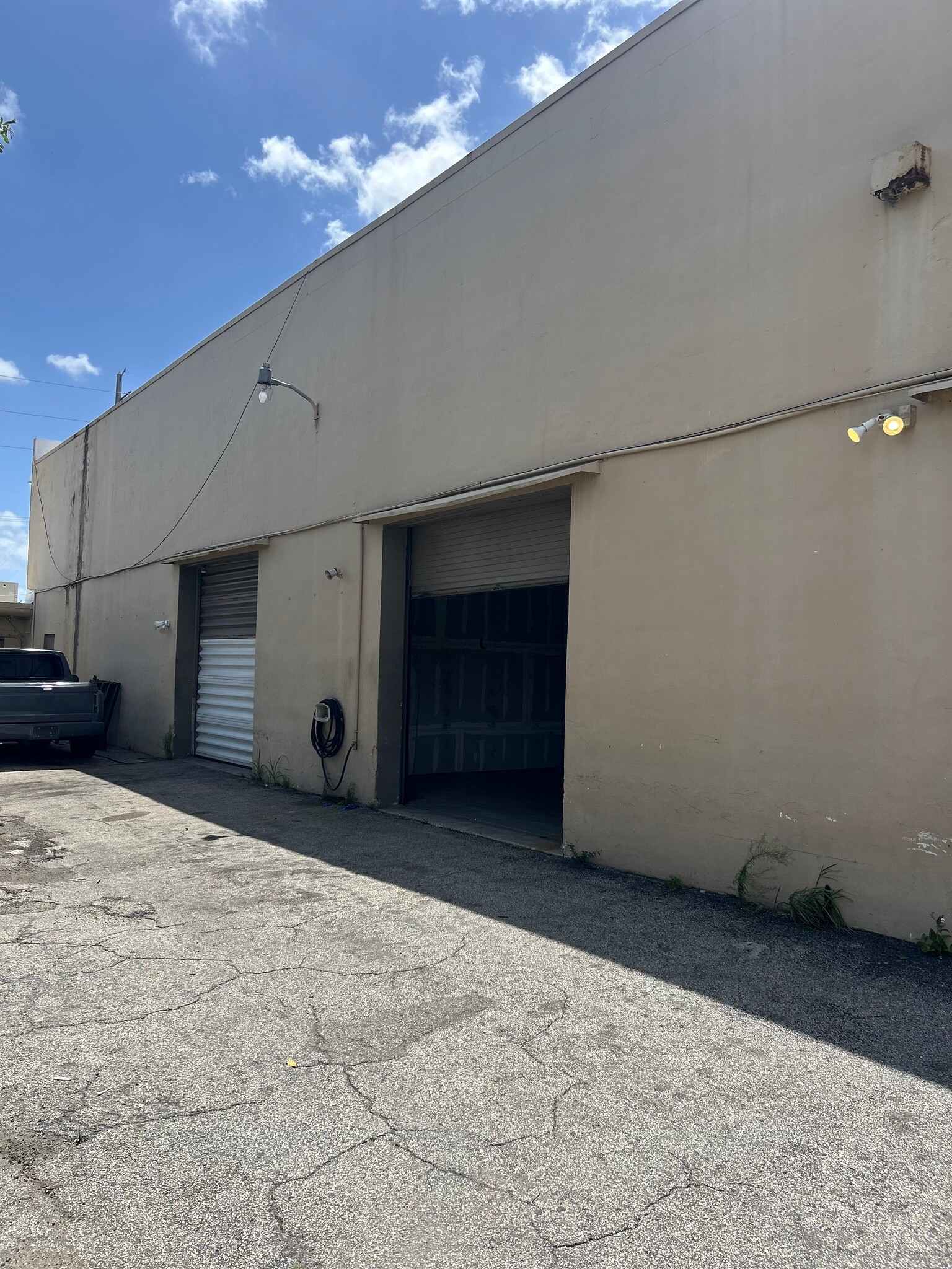 2309 SW 60th Way, Miramar, FL for lease Primary Photo- Image 1 of 6