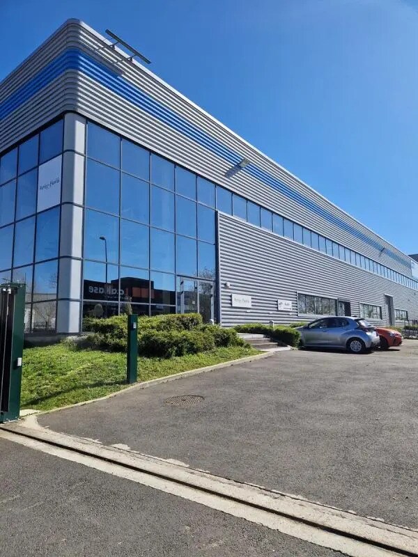 Flex dans Taverny à louer Photo du bâtiment- Image 1 de 12