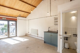 1 Candlewick Ln, Plymouth à louer Photo intérieure- Image 2 de 3