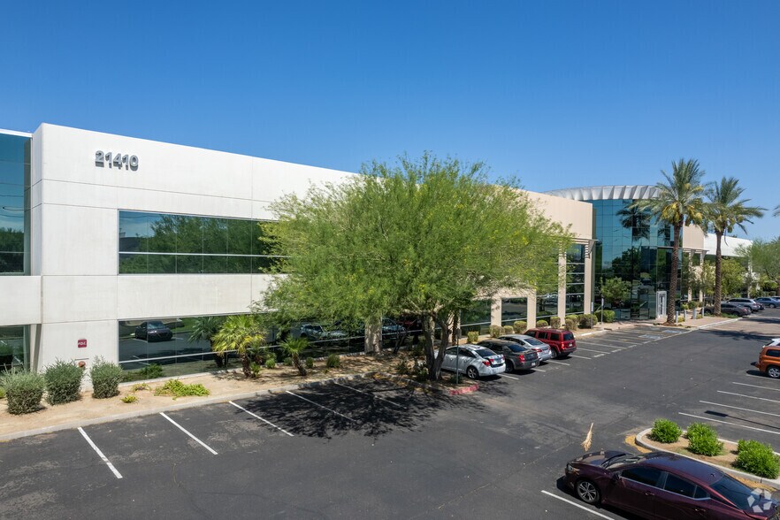 21410 N 19th Ave, Phoenix, AZ for lease - Building Photo - Image 1 of 5