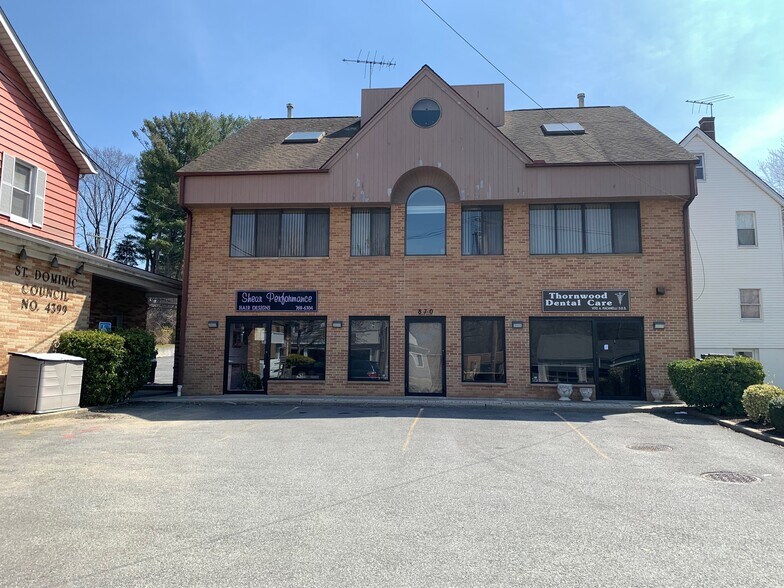 Thornwood Portfolio portefeuille de 11 propriétés à vendre sur LoopNet.ca - Photo du bâtiment - Image 1 de 11