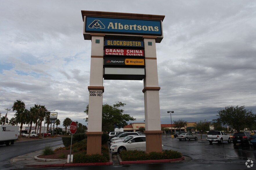 7065-7085 W Ann Rd, Las Vegas, NV à louer - Photo du bâtiment - Image 3 de 11