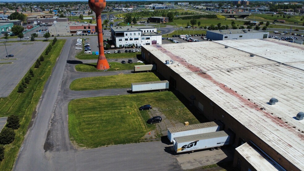 800 Boul Industriel, St-Jean, QC for lease - Building Photo - Image 3 of 14