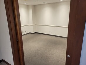 1300 Piccard Dr, Rockville, MD for lease Interior Photo- Image 1 of 5