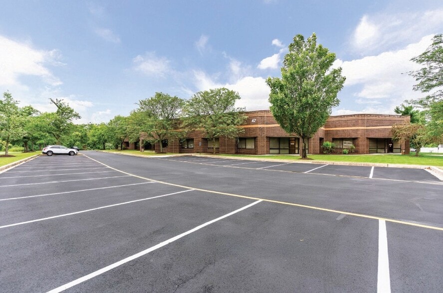 31-47 Reads Way, New Castle, DE for lease - Building Photo - Image 3 of 8