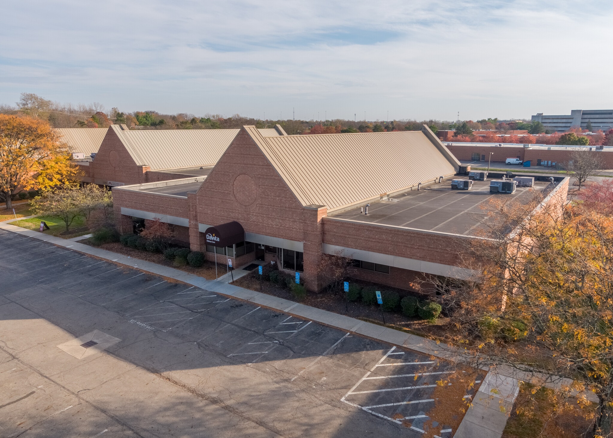 235-241 W Schrock Rd, Westerville, OH for lease Primary Photo- Image 1 of 7