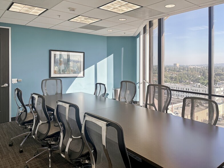 8383 Wilshire Blvd, Beverly Hills, CA à louer - Photo du bâtiment - Image 1 de 16