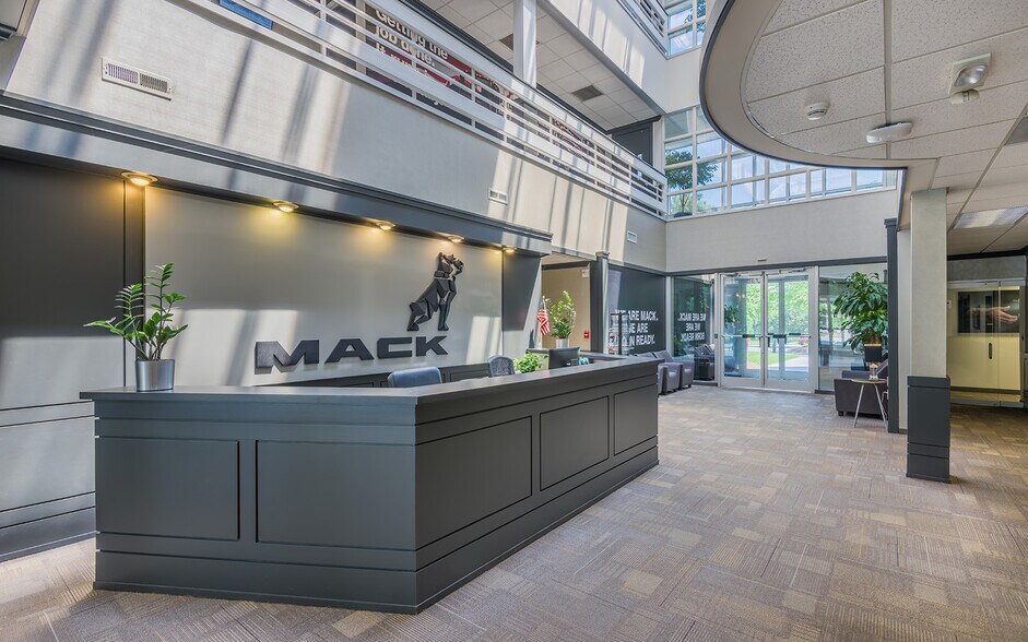 7825 National Service Rd, Greensboro, NC à louer - Photo intérieure - Image 2 de 6