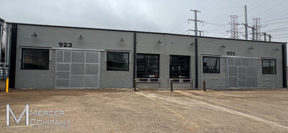 923-925 Slocum St, Dallas, TX à vendre - Photo principale - Image 1 de 5