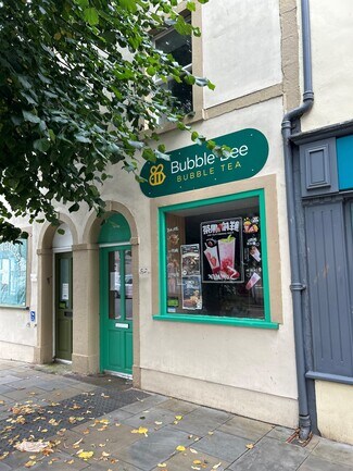 Plus de détails pour 92-94 Main St, Cockermouth - Commerce de détail à louer
