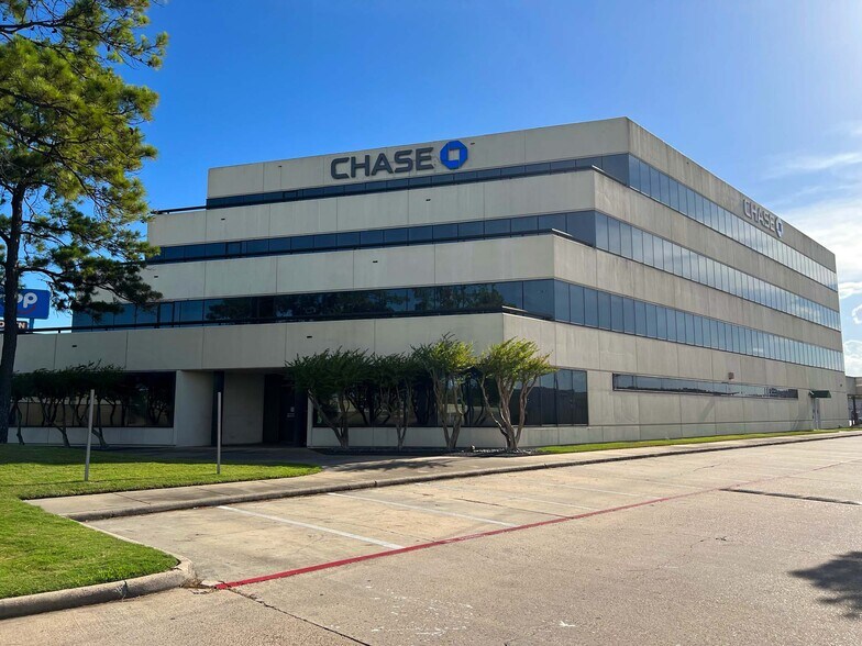 19747 N US 59 Hwy, Humble, TX à louer - Photo du bâtiment - Image 2 de 10