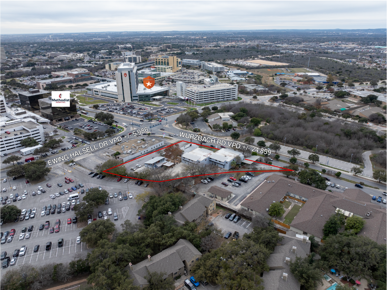 8222 Wurzbach Rd, San Antonio, TX à vendre - Photo du bâtiment - Image 3 de 43