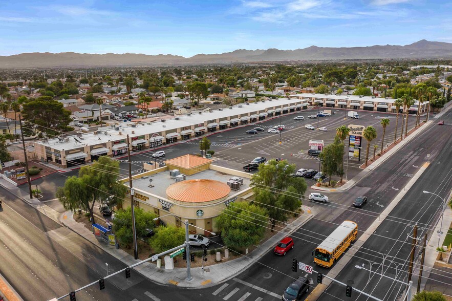 4130-4180 S Sandhill Rd, Las Vegas, NV à louer - Photo du bâtiment - Image 2 de 4