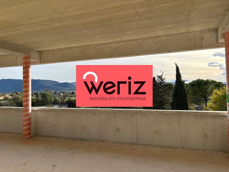 Bureau dans Aubagne à vendre - Photo du bâtiment - Image 2 de 13