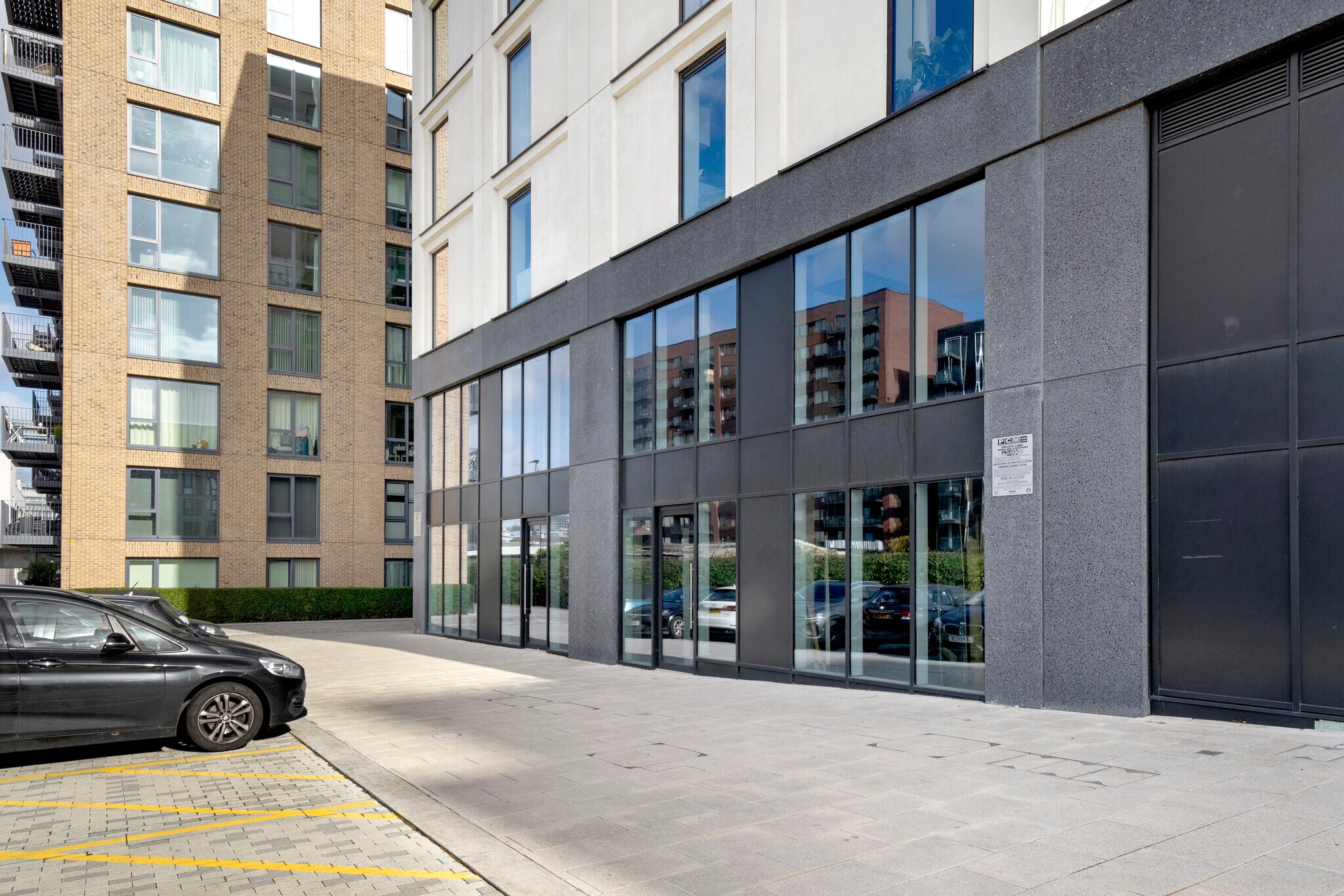 22 Royal Cres, Londres à vendre Photo du bâtiment- Image 1 de 3