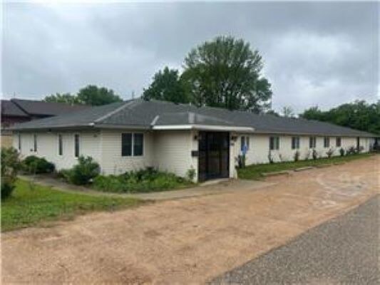 2020 9th St E, Glencoe, MN à vendre - Photo du bâtiment - Image 2 de 18